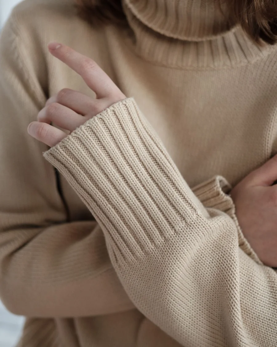 Oat Lounge Roll-neck