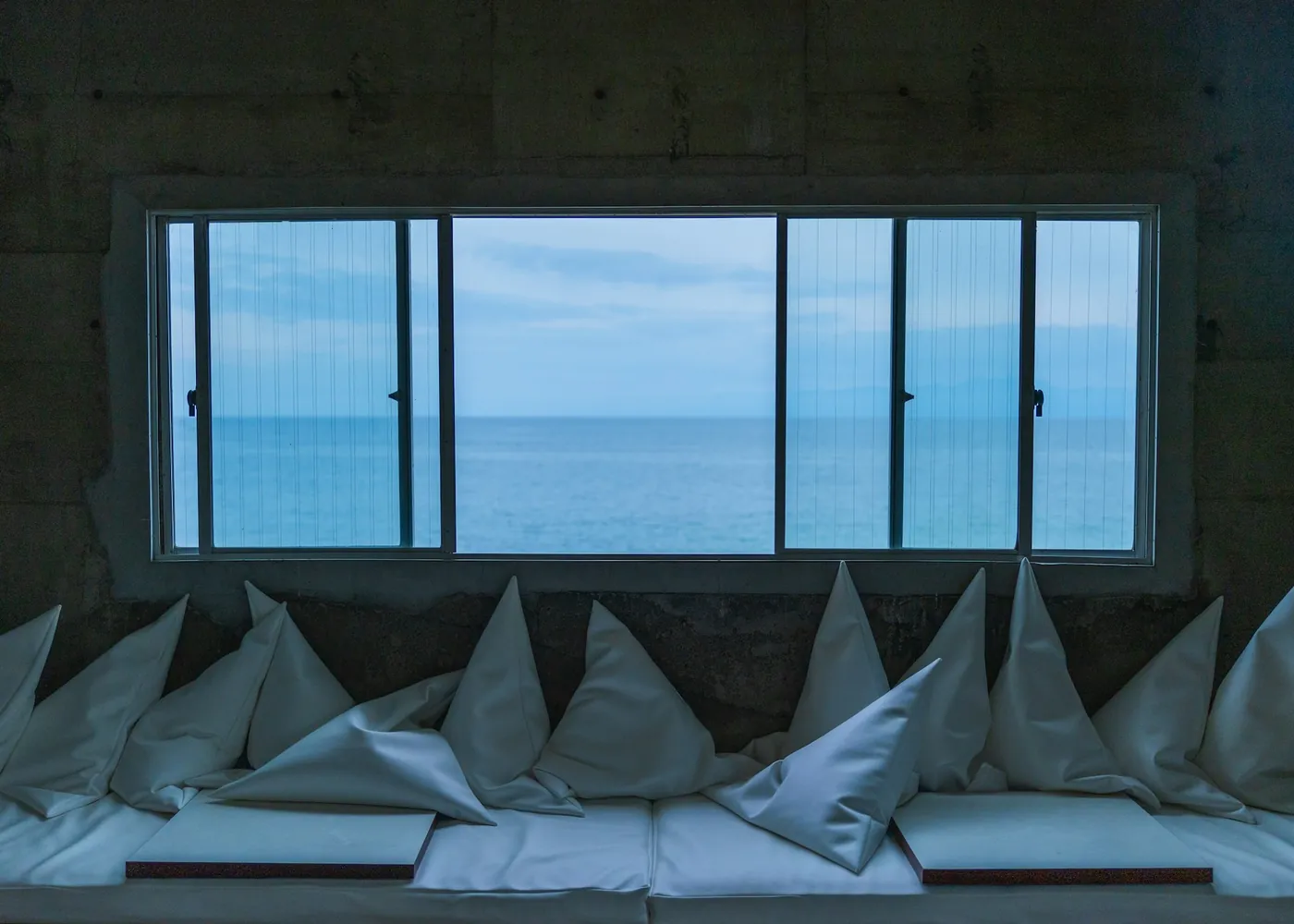 Lagoon Suite window seat
