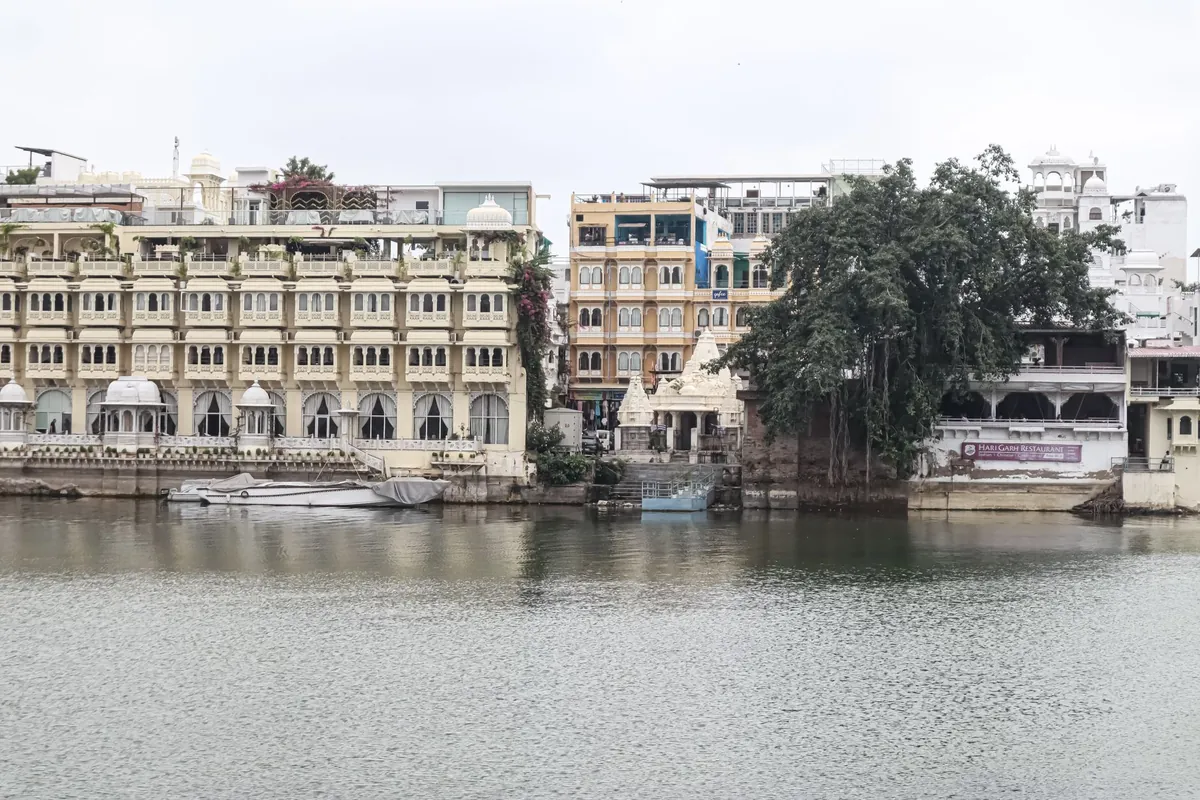 Lakeshore Mahal