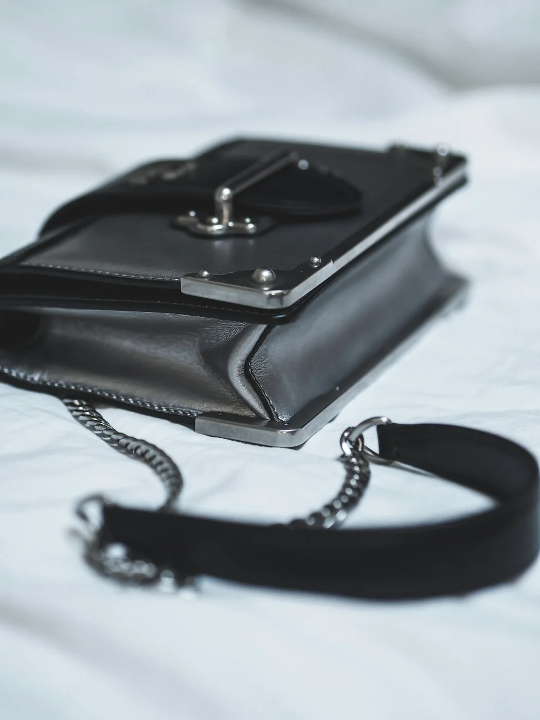 Noor Box Crossbody