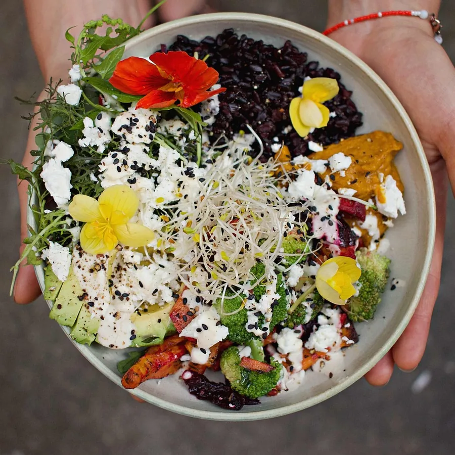 Bowls made to be eaten slowly