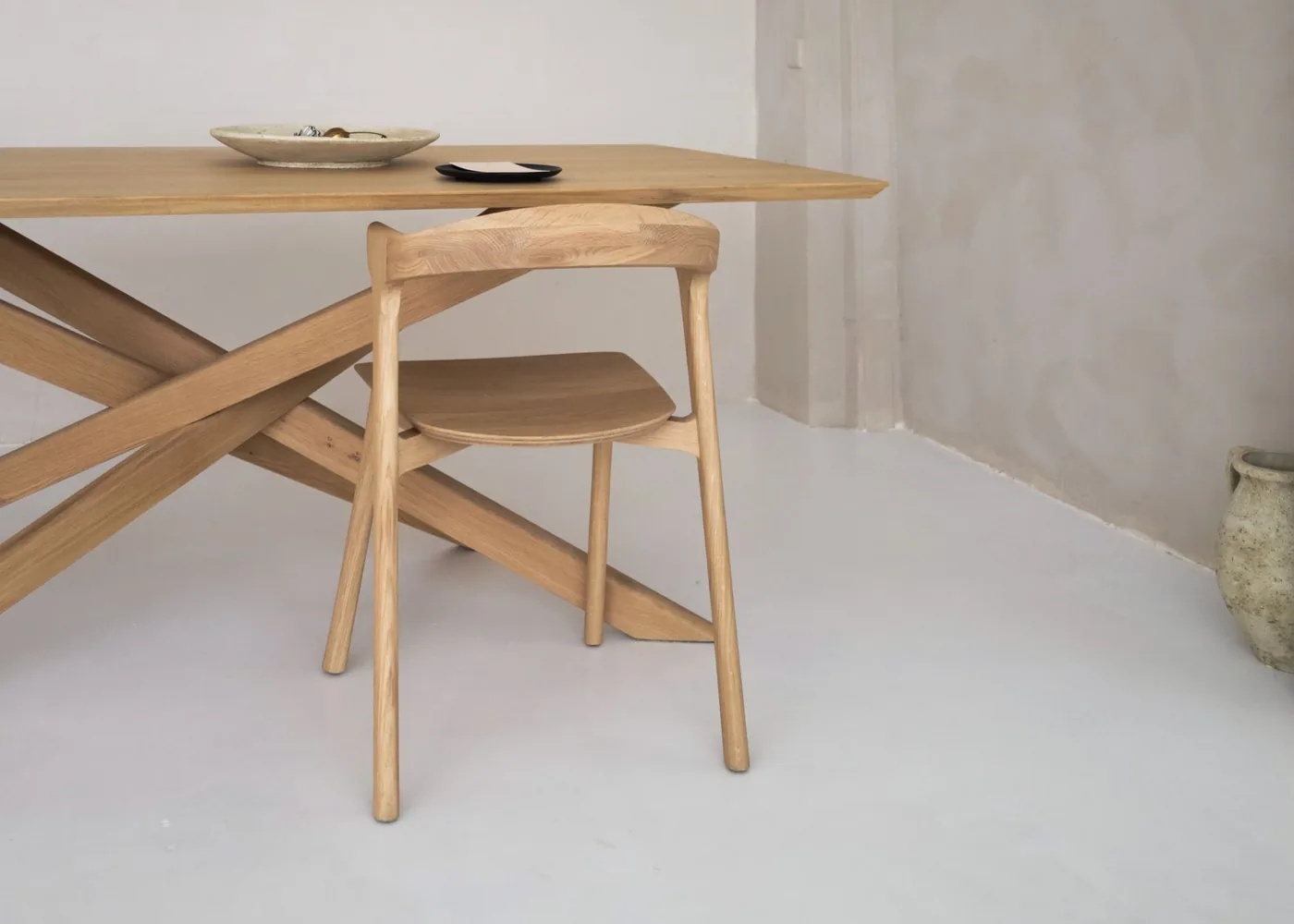 Fjell Dining Table