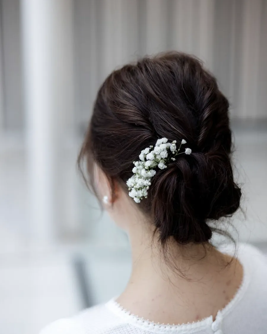 Baby's breath bun