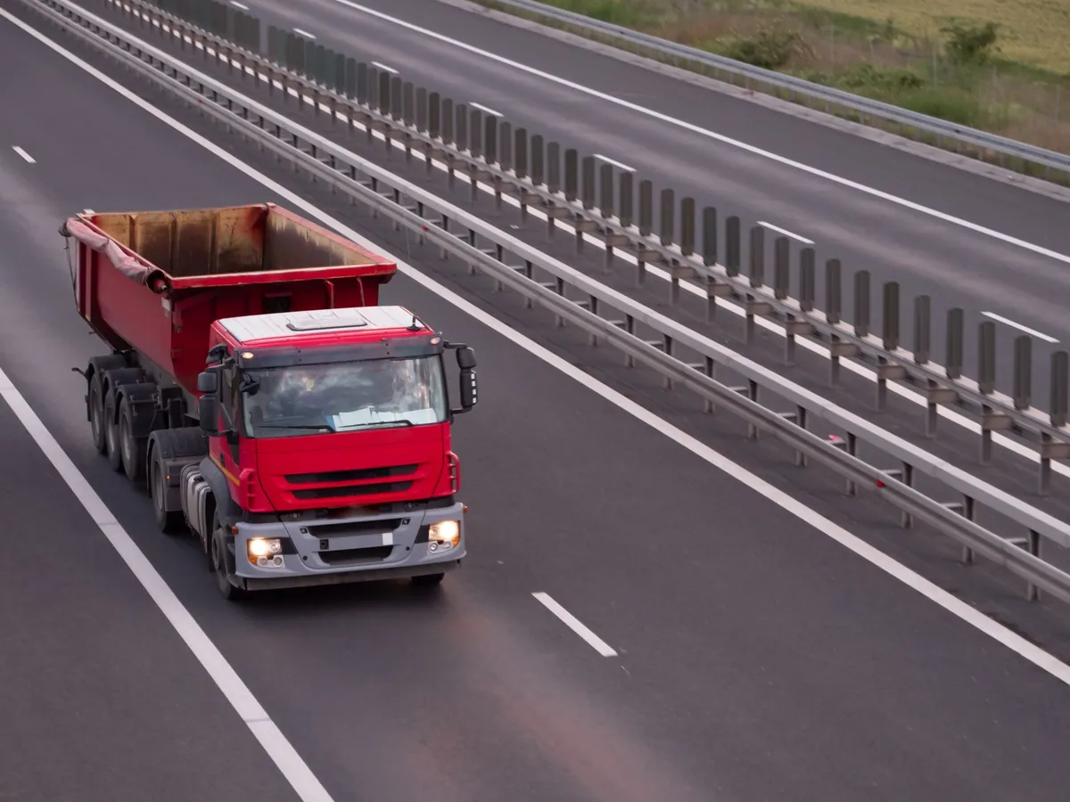 Tipper truck