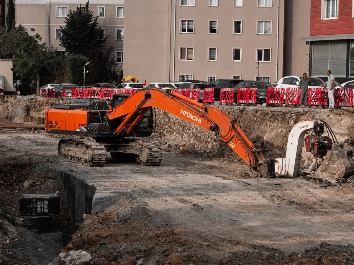 Hydraulic excavator
